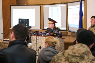 Украина готова отвести армию согласно Минским договоренностям, - Полторак