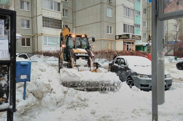 Дмитрий Кулагин определил маршруты, по которым он проедет для контроля над уборкой снега.