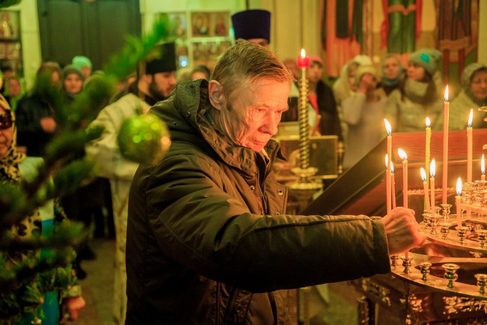 Крещенский сочельник в Богоявленской церкви.