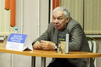 Тюменские читатели встретились с писателем Валерием Поволяевым