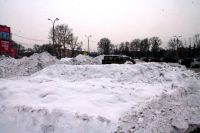 Снегопады в Пермском крае затруднили движение транспорта и людей.