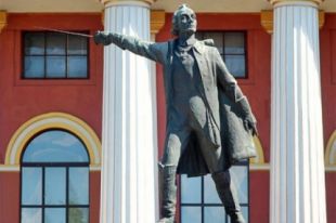 Демонтированный памятник Суворову планируют отдать музею в Швейцарии