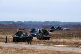 Армия на Донбассе укрепила средства обороны от авиационных атак, - Наев