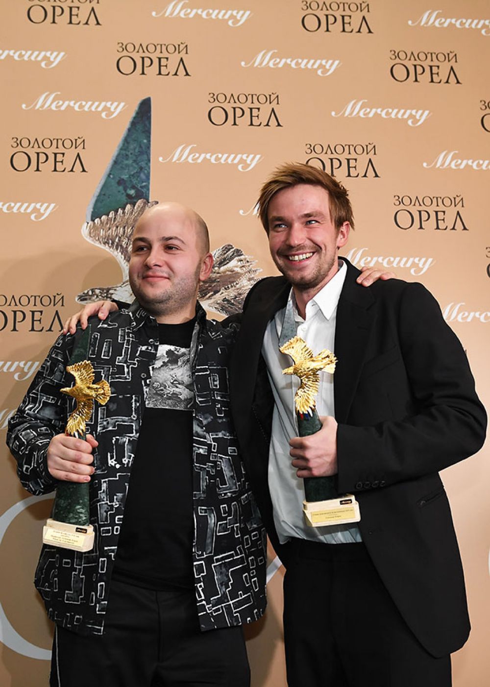 Режиссер Егор Баранов, получивший приз в номинации «Лучший телефильм или мини-сериал (до 10 серий)» и актер Александр Петров, победивший в номинации «Лучшая мужская роль на телевидении» («Sпарта»).