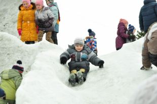 Тюменцев возмущает поведение некоторых детей на горках