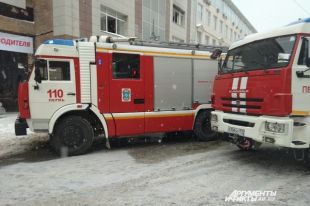 Крупный пожар в жилом доме произошел сегодня утром в Чусовом.