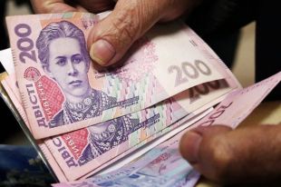 Средняя зарплата растет, а люди беднеют: о чем молчит статистика?