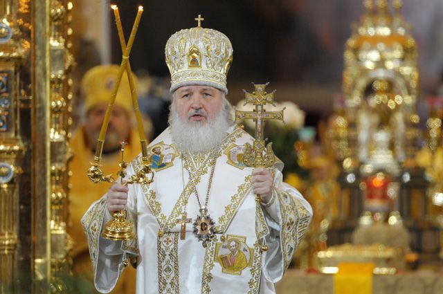Во время церемонии интронизации Патриарха Московского и всея Руси Кирилла в храме Христа Спасителя.