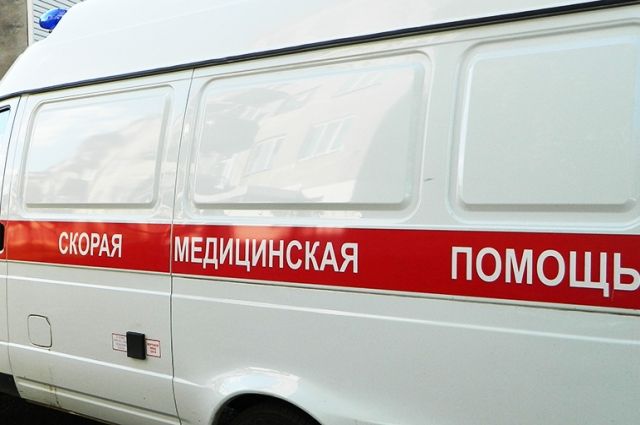 Водитель КаМАЗа умер до приезда скорой помощи.