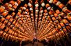 Улицы, украшенные китайскими фонариками, в преддверии нового года в Сиане.
