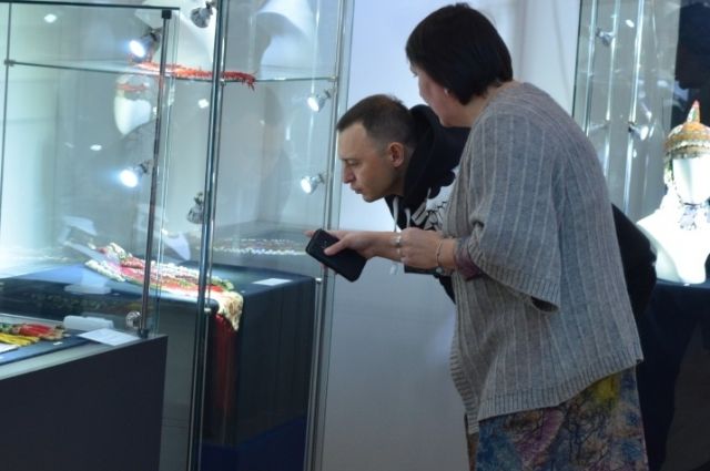 Рома Зверь посетил Музей чувашской вышивки