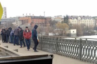 В Виннице самоубийца прыгнула с моста на лед