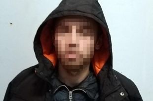 В Киеве во время задержания грабитель сломал полицейскому ногу