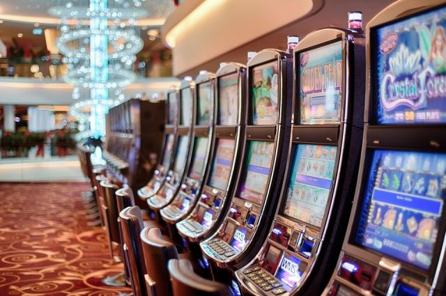 Жителей Ноябрьска осудили за организацию и проведение азартных игр
