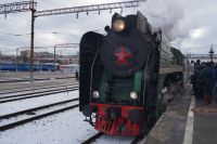 Пожарный поезд станции Новосибирск-Главный привез к месту пожара 120 тонн воды и обеспечил бесперебойную подачу средств для тушения.