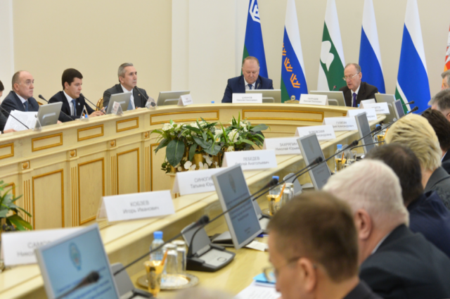 Глава Ямала принял участие в совещании секретаря Совета Безопасности РФ