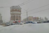 В связи с неблагоприятными погодными условиями В Оренбурге введен режим чрезвычайной ситуации.
