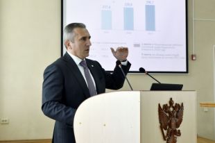 Александр Моор вошел в ТОП популярных губернаторов-блогеров