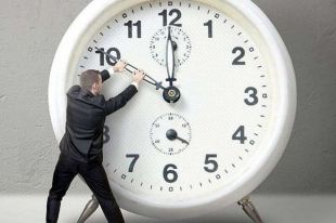Переход на летнее время в 2019 году: когда переводят часы в Украине