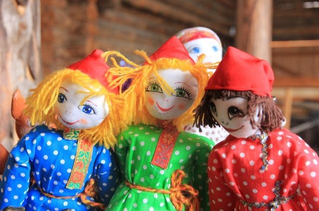 Тюменцы поборются за звание лучших мастеров масленичных кукол