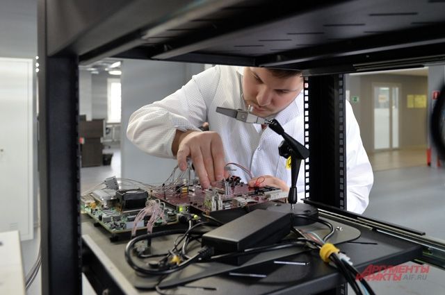 Ежегодно «Текон» производит 40 тыс. контроллерных плат и выполняет более 100 проектов по автоматизации систем управления технологическим процессом и электротехническим оборудованием.