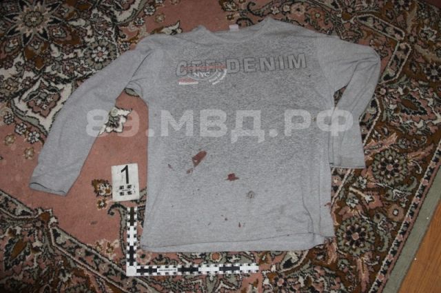 Жительница Муравленко ударила ножом супруга из-за денег