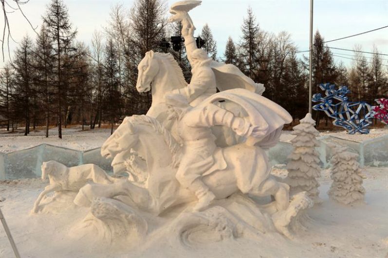 В номинации «Снег» победу одержала команда из Перми «Гвозди» со своей работой «Царская охота».
