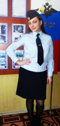 Зиновьева Ольга, полицейский (кинолог) отдельного взвода патрульно-постовой службы полиции ОМВД России по Николаевскому району.