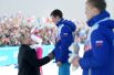 Президент РФ Владимир Путин на церемонии вручения наград победителям соревнований по лыжным гонкам на 10 км среди мужчин.