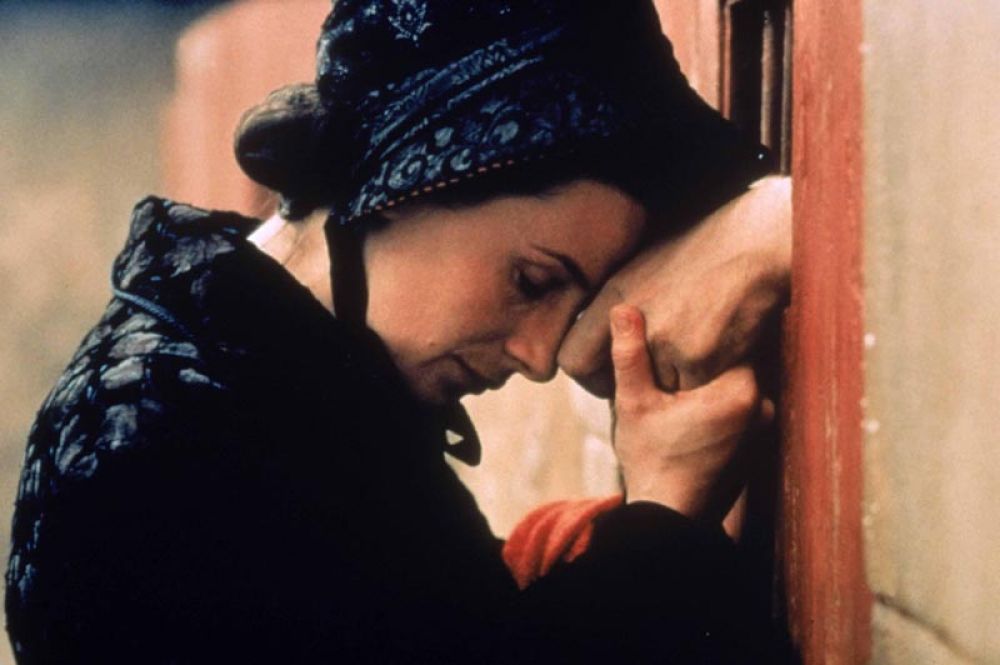 «Вдова с острова Сен-Пьер» (2000) — Паулин (мадам Ла).