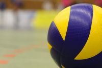 В Новом Уренгое проходит благотворительный турнир по волейболу 