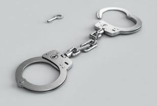 В Оренбурге сотрудники ППС не дали оградить горожанина