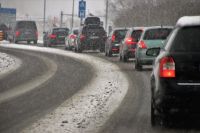 Тюменцы простояли больше часа в пробке у Богандинского