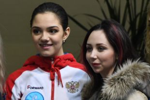 Евгения Медведева и Елизавета Туктамышева.