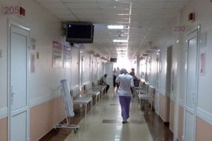 Посетители находились в другой части здания.