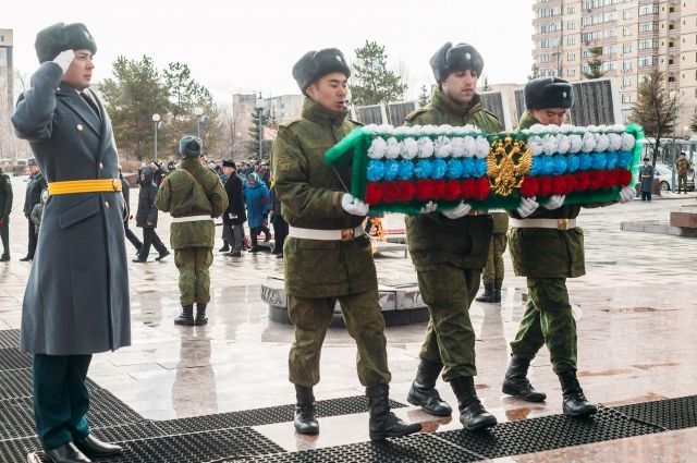 Руслан Кухарук принял участие в митинге ко Дню войск национальной гвардии