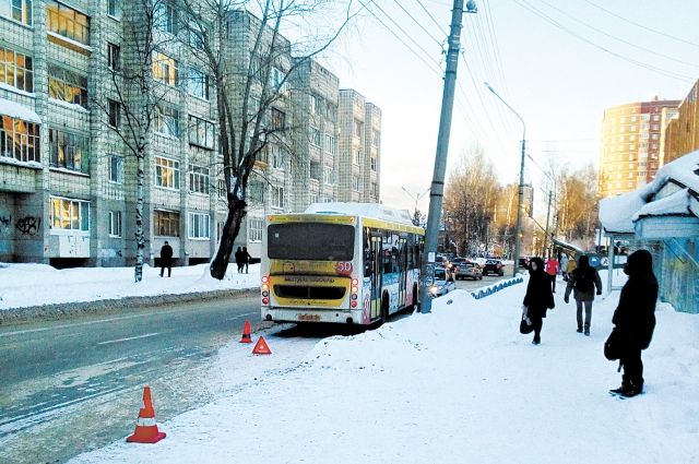 С начала 2019 г. в авариях с участием общественного транспорта в Сыктывкаре пострадали 33 человека.