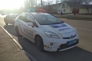 В Николаеве утром 29 марта произошло сразу две аварии с участием автомобилей патрульной полиции Toyota Prius.