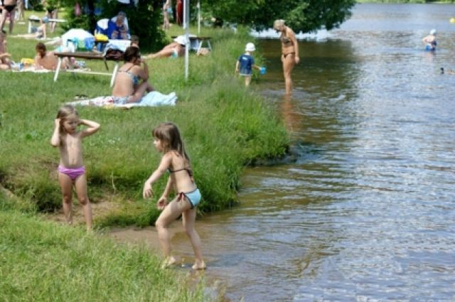 В летний период 2019 года отдыхающим официально разрешили загорать и купаться  на двух пляжах: муниципальном - в местечке Кируль и частном в местечке Лемью