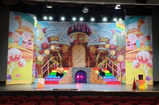 Ноябрьский городской театр начал первый гастрольный тур по Ямалу