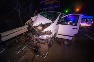 В ночь на понедельник, 1 апреля, на Столичном шоссе в Киеве случилось серьезное ДТП с пострадавшими.