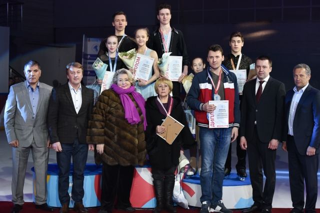 Татьяна Тарасова лично поздравляла призёров и победителей.