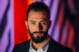 ДТП произошло за долю секунды: известный украинский артист попал в аварию