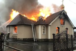 В Люботине сгорел дотла православный храм