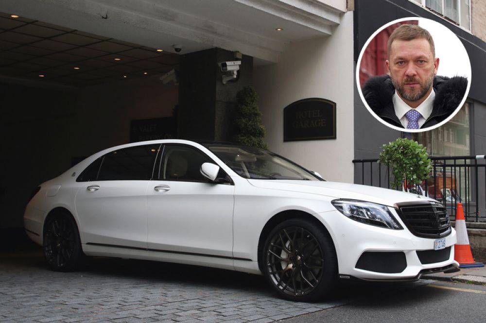 Во владении Дмитрия Саблина находятся Land Rover Sport M8 S/C 5.0 и Merсedes-Maybach S500.