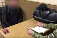 На видео Государственной погранслужбы Украины один из ростовских полицейских рассказывает о причинах своего бегства за границу.
