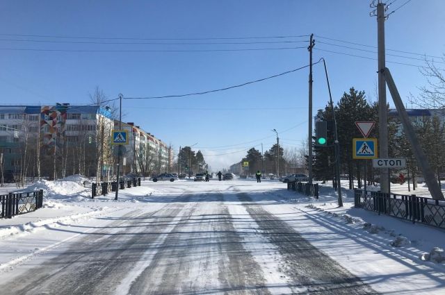 В Муравленко сбили человека, переходящего дорогу «на зеленый»