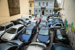 В Киеве начали работать парковочные инспекторы