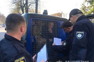 В Ровно полицейские защитили офис от «рейдерского» захвата