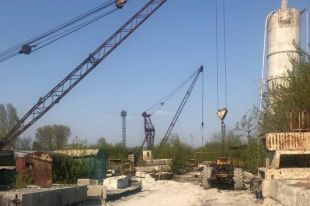 В Харькове мужчину раздавила кабина машины, упавшая с автокрана